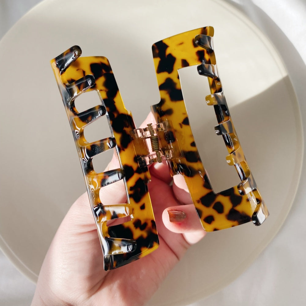 Cute Leopard Hollow Hair Claw – Playful Everyday Glam