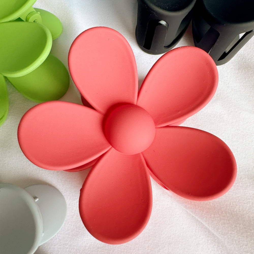 Trendy Floral Design Claw Clip