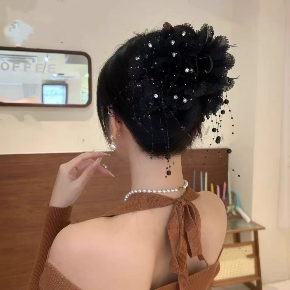 Luxury Pearl & Rhinestone Tassel Claw Clip – Volume-Boosting Shark Clamp