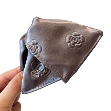 Textured Embossed Triangle Hair Clip – Stylish & Modern