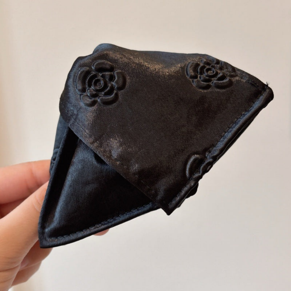 Textured Embossed Triangle Hair Clip – Stylish & Modern