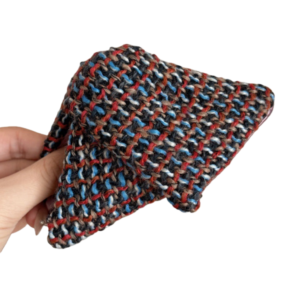 Triangle Knit Hair Clip – Cozy and Chic