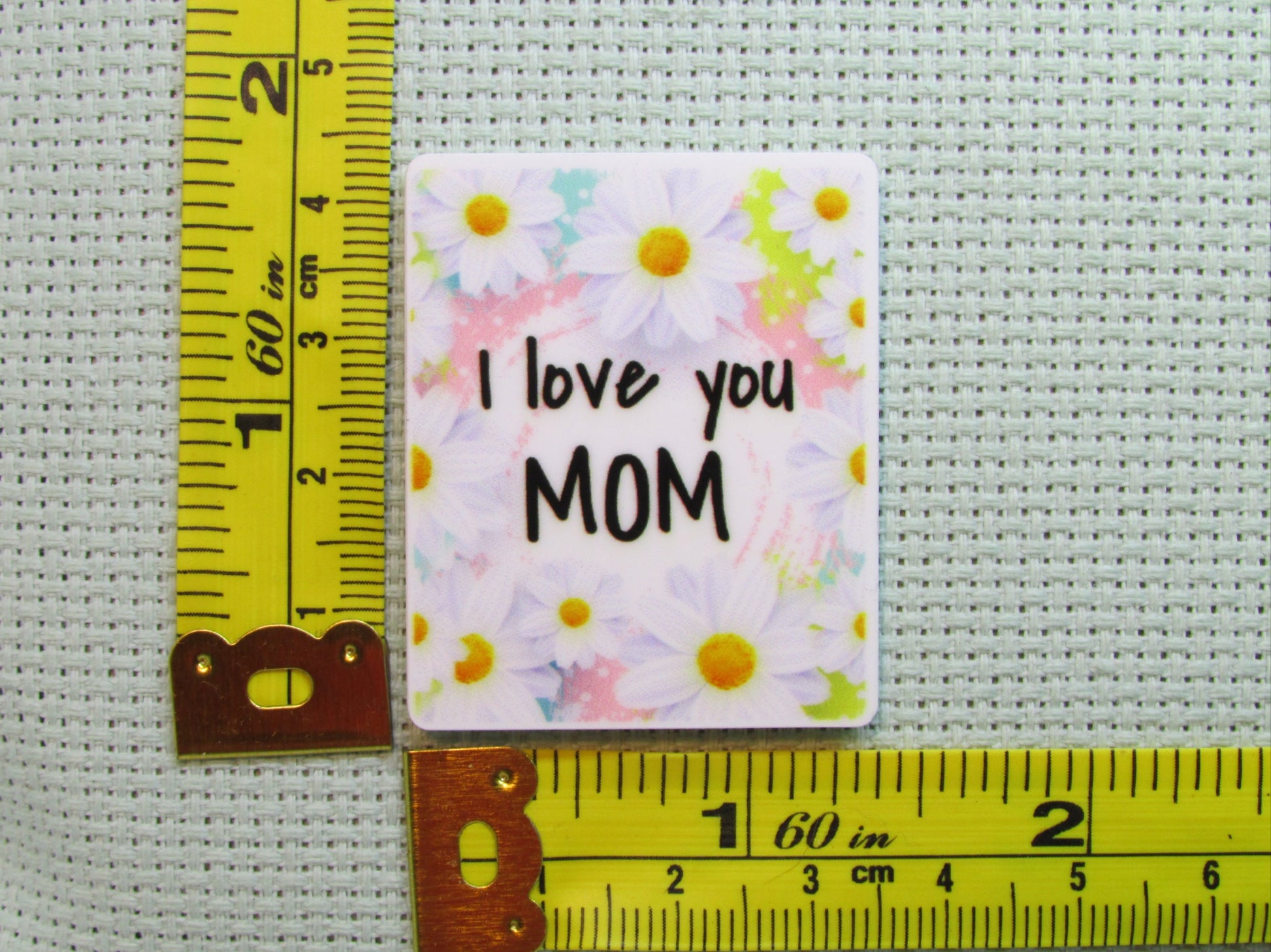 Third view of the I Love You White Daisies Needle Minder