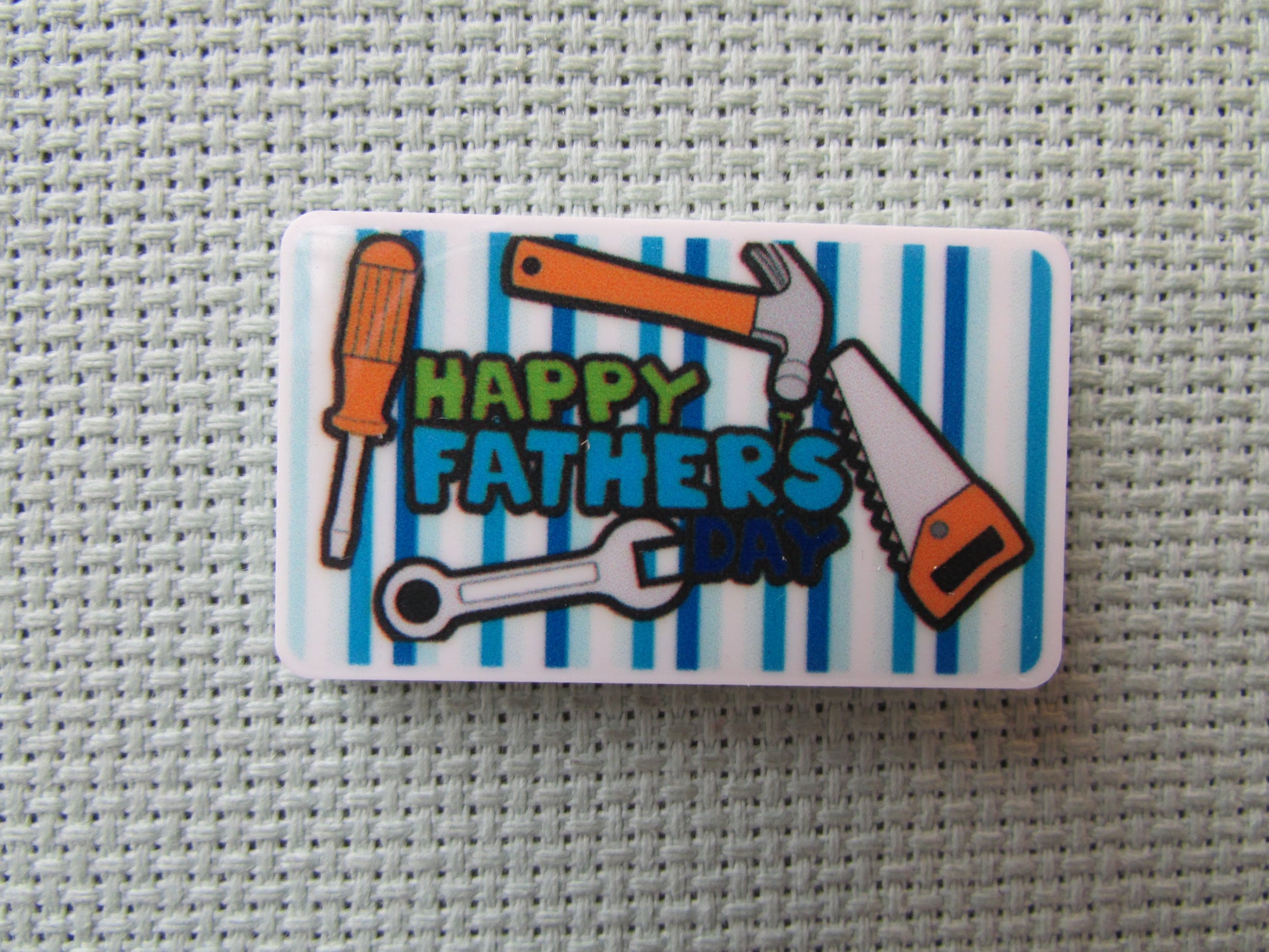First view of the Happy Father's Day Needle Minder
